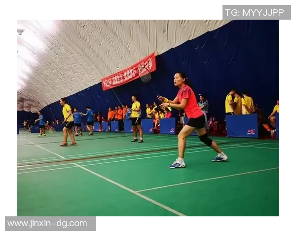 广州羽毛球队在选拔赛中以56分稳居积分榜首位展现强劲实力